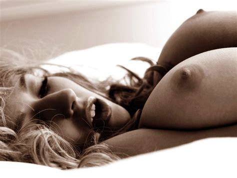 Beautiful Nude Blonde Babe With Big Tits Porn Wallpaper 1400x1050 Wallpaper Free Porn