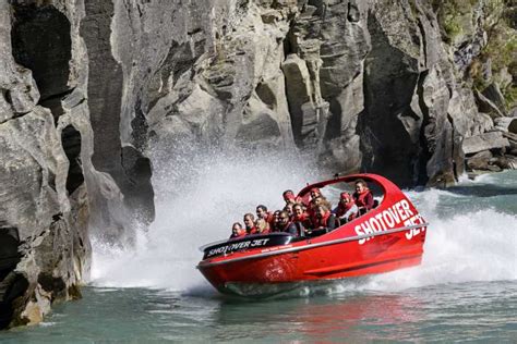 Rivi Re Shotover Exp Rience Extr Me En Jet Boat Getyourguide