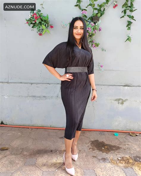 AMIKA SHAIL Nude AZNude