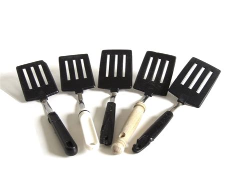 Short Ekco Spatula Nylon Black Plastic Or Wood By LaurasLastDitch