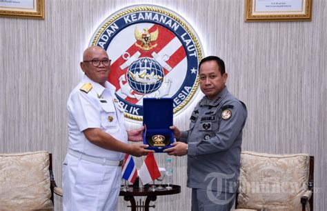 Kepala Bakamla Ri Terima Courtesy Call Komandan Thai Mecc Foto