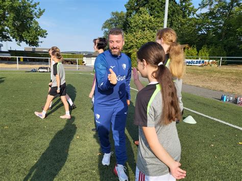 Besuch Des Vfl Bochum Bei Der M Dchenmannschaft In Vosswinkel Tus