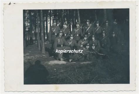 FOTO POLEN SOLDATEN WEHRMACHT Ausrüstung Stahlhelm 2 WK U898 EUR 5