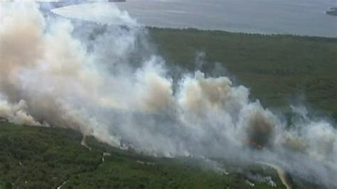 Australian 40c Heatwave Sparks Bushfires Bbc Newsround