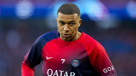 PSG Une fake news à 100M sur le successeur de Mbappé Le10sport