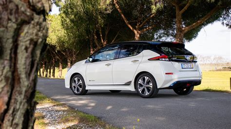 A eletrificação em massa chegou há 10 anos o Nissan Leaf