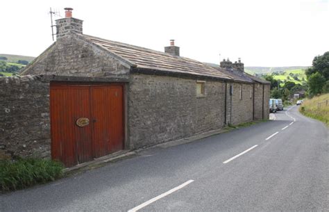 Spring Cottage Beside B6270 Roger Templeman Geograph Britain And