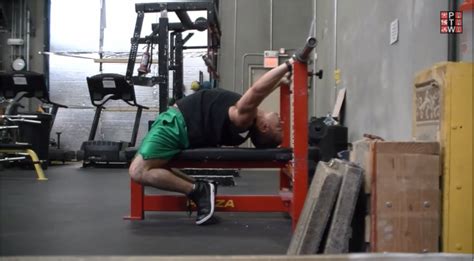 How To Improve Your Bench Press Arch – PowerliftingToWin