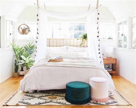 Make Shabby Chic Canopies For Beds