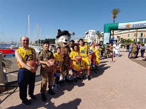 Messina Giornata Organizzata Dalla Brigata Aosta A Sostegno Dei