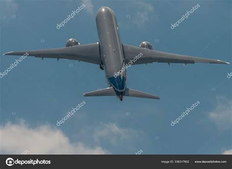 Boeing 787-9 Dreamliner, N789EX; Farnborough International Airshow, July 14th 2014 – Stock ...