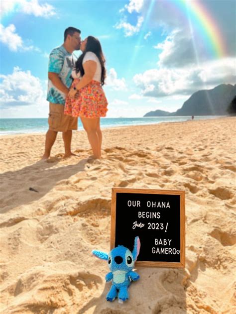 Pregnancy Announcement In Hawaii Disney Pregnancy Announcement Fun