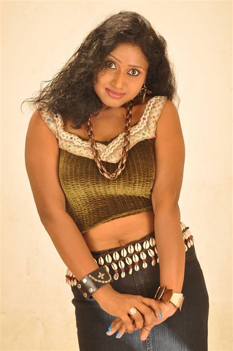 Tamil Movie 4 Exclusive Spicy Images Without Water Mark Beautiful