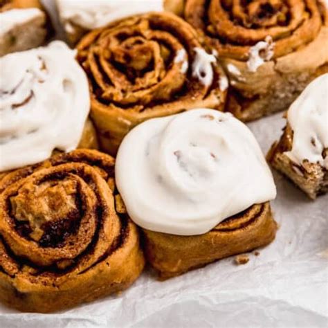 5 Minute Cream Cheese Frosting For Cinnamon Rolls Cravings Journal