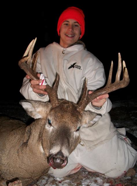 Trophy Whitetail Deer Pictures 5 – Safaris North Outfitters