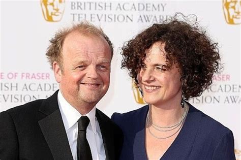 Who Is Toby Jones Wife Karen Jones Abtc