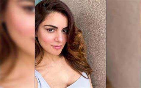 Kundali Bhagya Actress Shraddha Arya Turns The Heat Up As She Stuns In