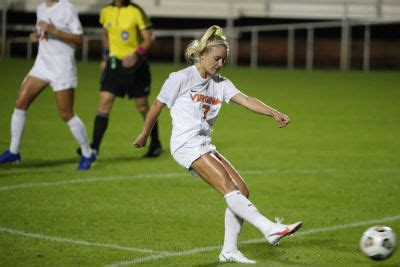 Soccer Uva S Alex Spaanstra Named To Mac Hermann Trophy Watch List