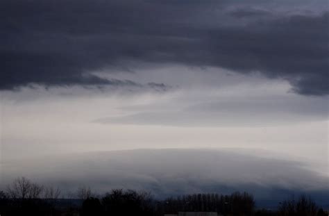 Se prevé cielo con abundante nubosidad con precipitaciones dispersas