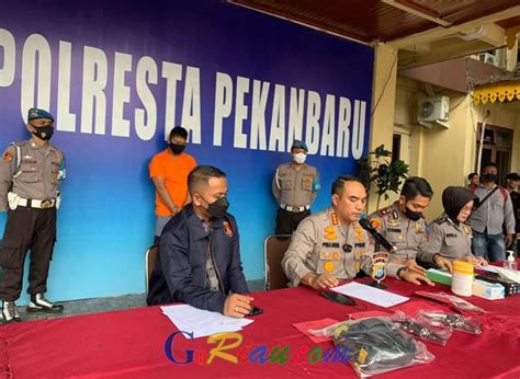 Goriau Ditangkap Karena Miliki 2 Senjata Revolver Dan 7 Amunisi