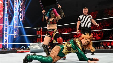 Asuka vs. Becky Lynch — No Holds Barred Match: Raw, July 4, 2022 | WWE