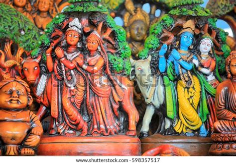 181 Painted Carvings Sculptures South Indian Hindu Temple Images, Stock ...