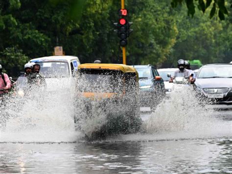 Heavy Rain Lashes Parts Of Delhi Many Areas Report Waterlogging