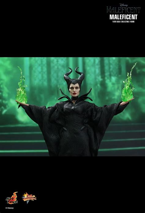 Maleficent Sixth Scale Figure Hot Toys Piece Hunter Swiss Collectible Shop