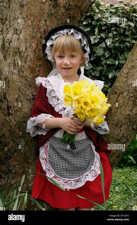 Welsh Girl Costume