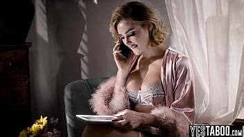 Un Novio De La Bbc Convence A Una Milf Tetona Para Que Invite A Su Mejor Amiga A Un Tr O