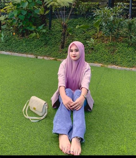 Pin Oleh Peter Kong Di Quick Saves Gaya Jilbab Foto Gadis Cantik Wanita