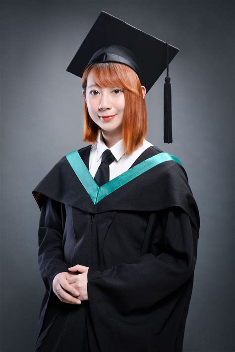 Graduation Portrait Nr Studio