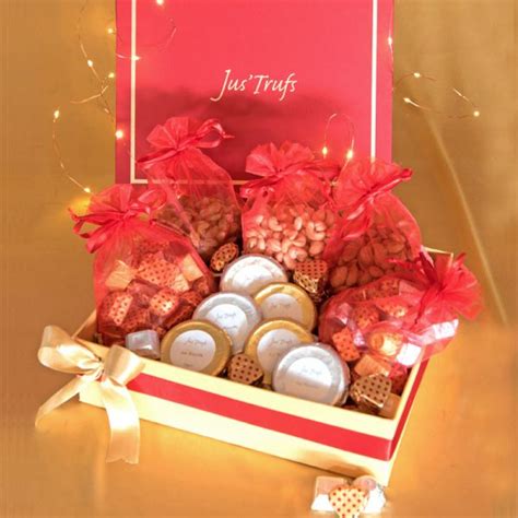 Dry Fruits And Chocolate Cheer Diwali Hamper Giftsmyntra