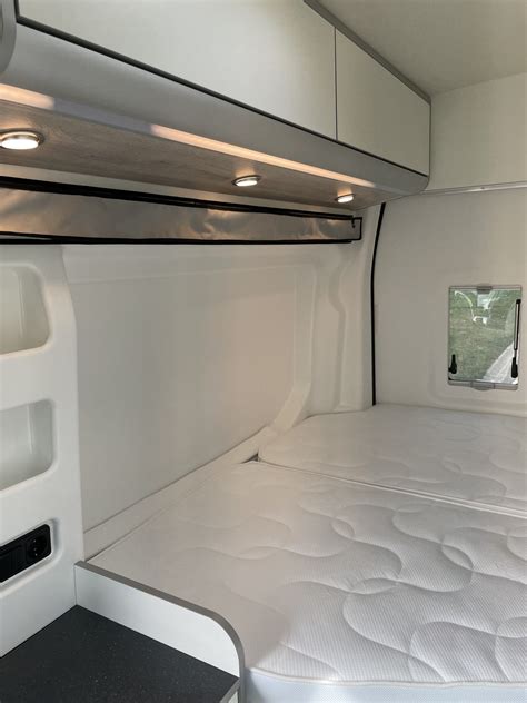 Westfalia Meridian B BIG NUGGET AUTOMAAT Camper Huren Be