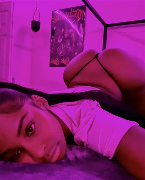 Would You Fuck Me Scrolller