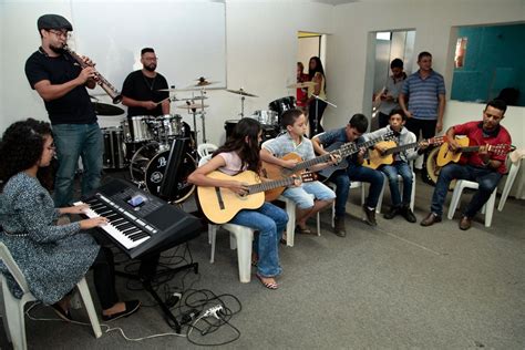 Escola de Música está inscrições abertas para aulas de instrumentos