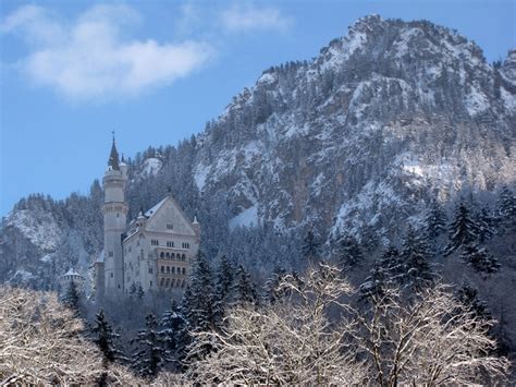 Germany King Ludwig Iis Neuschwanstein Castle In Winter Flickr