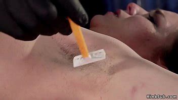 El Amo Afeita Las Axilas Al Esclavo Encerrado XVIDEOS