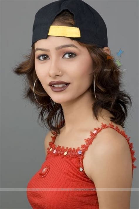 Leena Jumani A Hot And Simple TV Actress