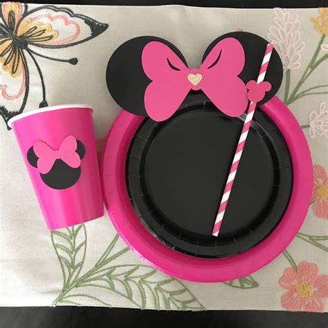 Hot Pink Black Minnie Mouse Table Party Set