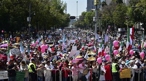 Mexicans form 'human wall' along US border to protest Trump - The Statesman