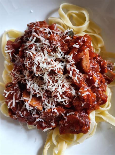 Beef Ragu Fettuccine Recipe Image By Andie Pinch Of Nom