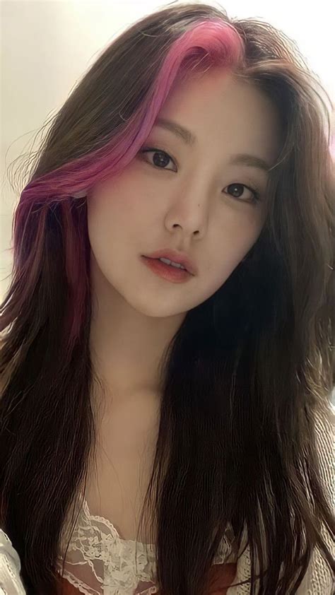 Itzy Yeji Kpop Beautiful Girl Makeup Hair Inspo Hair Inspiration