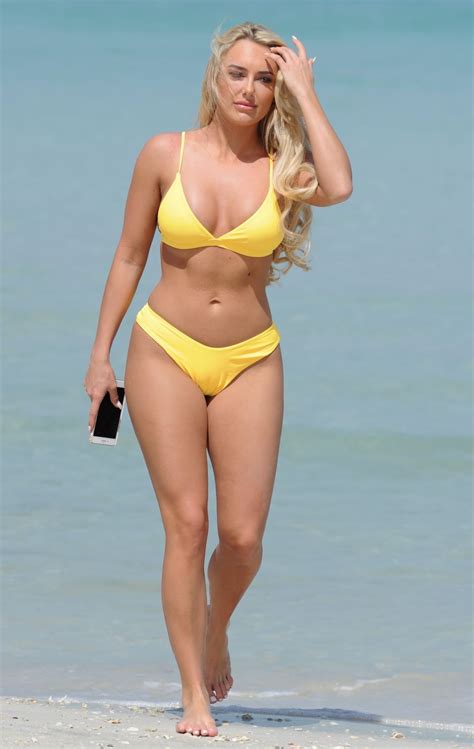 Amber Turner In A Yellow Skimpy Bikini On Holiday In Dubai March 2018