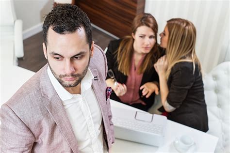 Debo Decirles A Mis Empleados Que Soy Gay