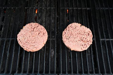 Costco Cardinal Roadhouse Bacon Cheddar Stuffed Burgers Review