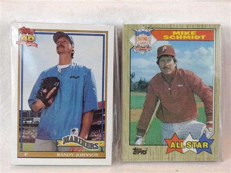 Nice Lot Of Assorted Baseball Trading Cards Including HOFs All Stars