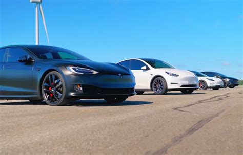 Watch S3xy Drag Race Tesla Model S Vs 3 Vs X Vs Y Performance Models Vehiclesuggest