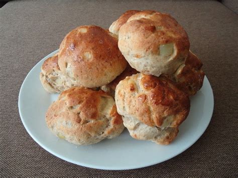 Mabon Bread · How To Bake A Roll Or Bun · Recipes on Cut Out + Keep ...