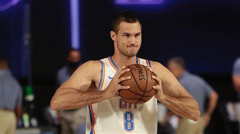 L A Clippers Forward Danilo Gallinari Diagnosed With Partial Tear In